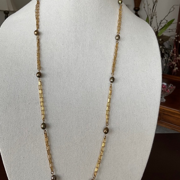 Necklace - Picture 1 of 3